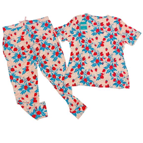 NWT Posh Peanut Size L (8/10) Strawberry Women's PJs - Picture 2 of 4